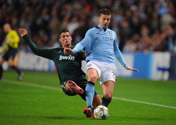 啥情况？篮网首节命中率&三分命中率皆超过60%，仍落后雄鹿3分（离谱！篮网首节投篮与三分命中率双超60%，仍以3分落后雄鹿）