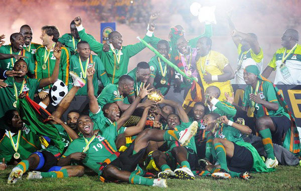 经纪人：因西涅仍配得上高水平联赛，拉齐奥对他感兴趣（经纪人称因西涅仍具顶级联赛竞争力，拉齐奥有意引进）