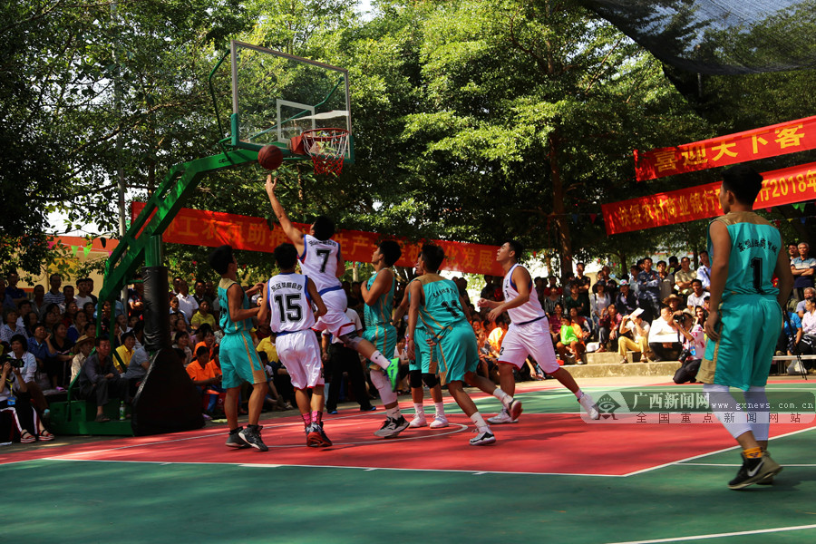 卡利亚里1-0十人罗马，加埃塔诺替补建功，切利克染红（卡利亚里1-0力克十人罗马：替补加埃塔诺破门，切利克染红）