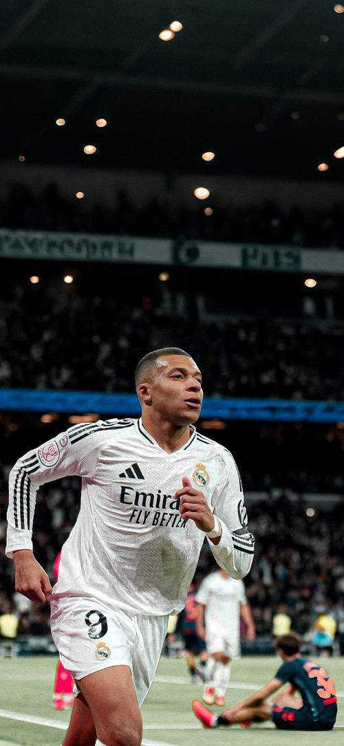 状态不佳！王岚嵚出战20分钟，5投0中一分未得（低迷一役：王岚嵚出战20分钟5投全失，得分挂零）