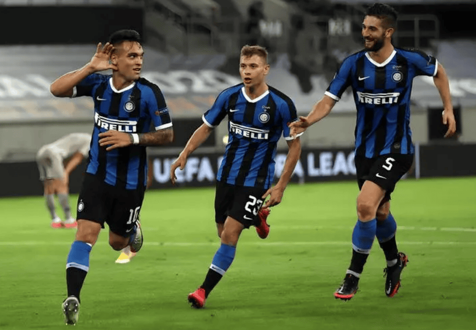 半场：莱比锡2-0法兰克福，哈德、鲍姆加特纳相互传射（半场战罢，莱比锡2-0领先法兰克福：哈德与鲍姆加特纳互送助攻各入一球）