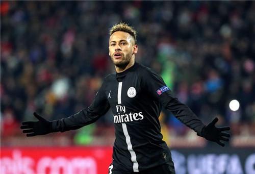 德媒：格纳布里即将和拜仁降薪续约，年薪最高可达1500万（德媒称格纳布里接近与拜仁完成降薪续约，年薪上限1500万）