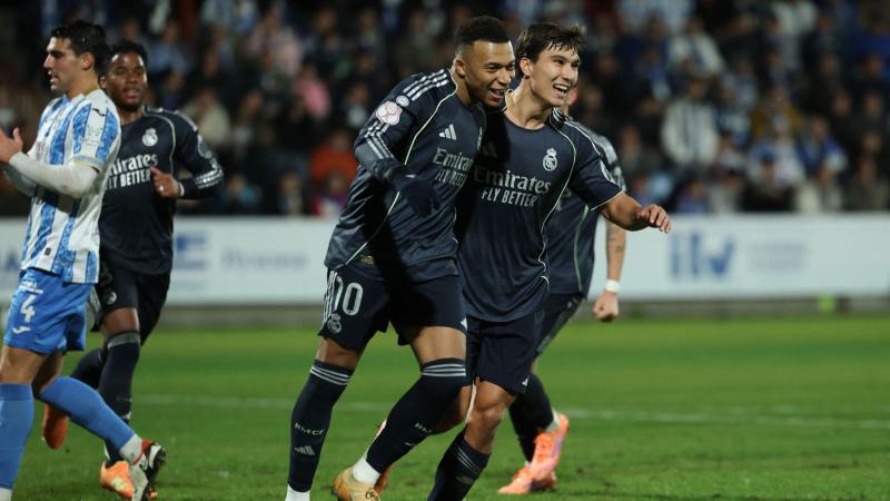 英超争四格局大乱，大黑马杀入欧冠区，超越切尔西，甩开曼联（英超前四形势突变：黑马冲进欧冠区，反超切尔西，甩开曼联）